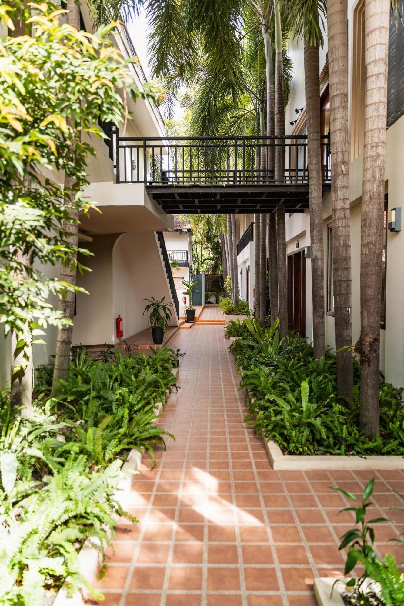 Amatak Boutique Hotel Siem Reap Exterior photo